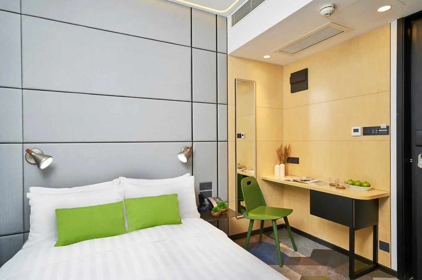 Hotel Ease Access Tsuen Wan Hong Kong 4*,  China